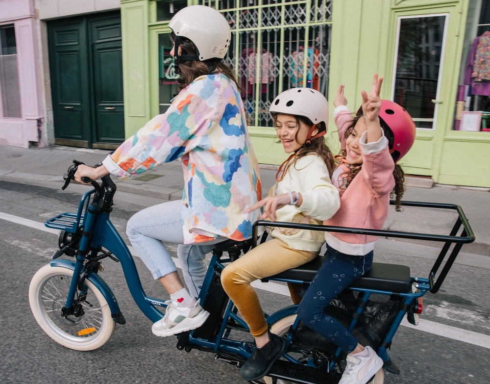 Faire du vélo en famille : balades et vacances