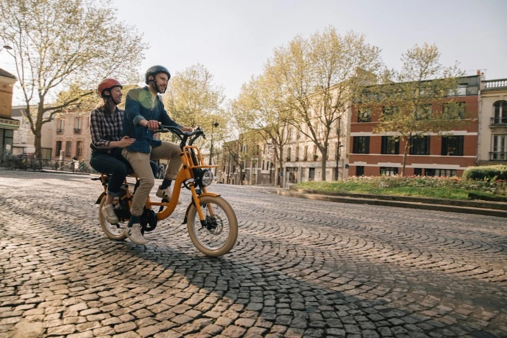 Comment transporter un adulte à vélo cargo ?