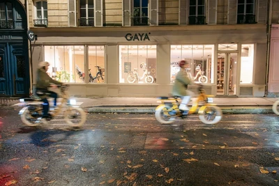Les cyclistes peuvent-ils passer au feu rouge à vélo ?